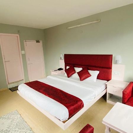 Hotel Meadows View, Near Mall Road Manali Экстерьер фото